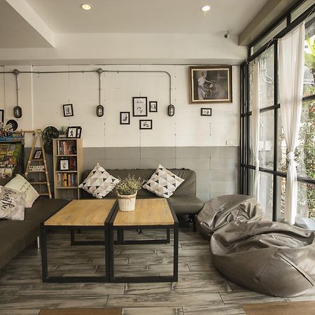 The Pause Hostel Chiang Mai Extérieur photo